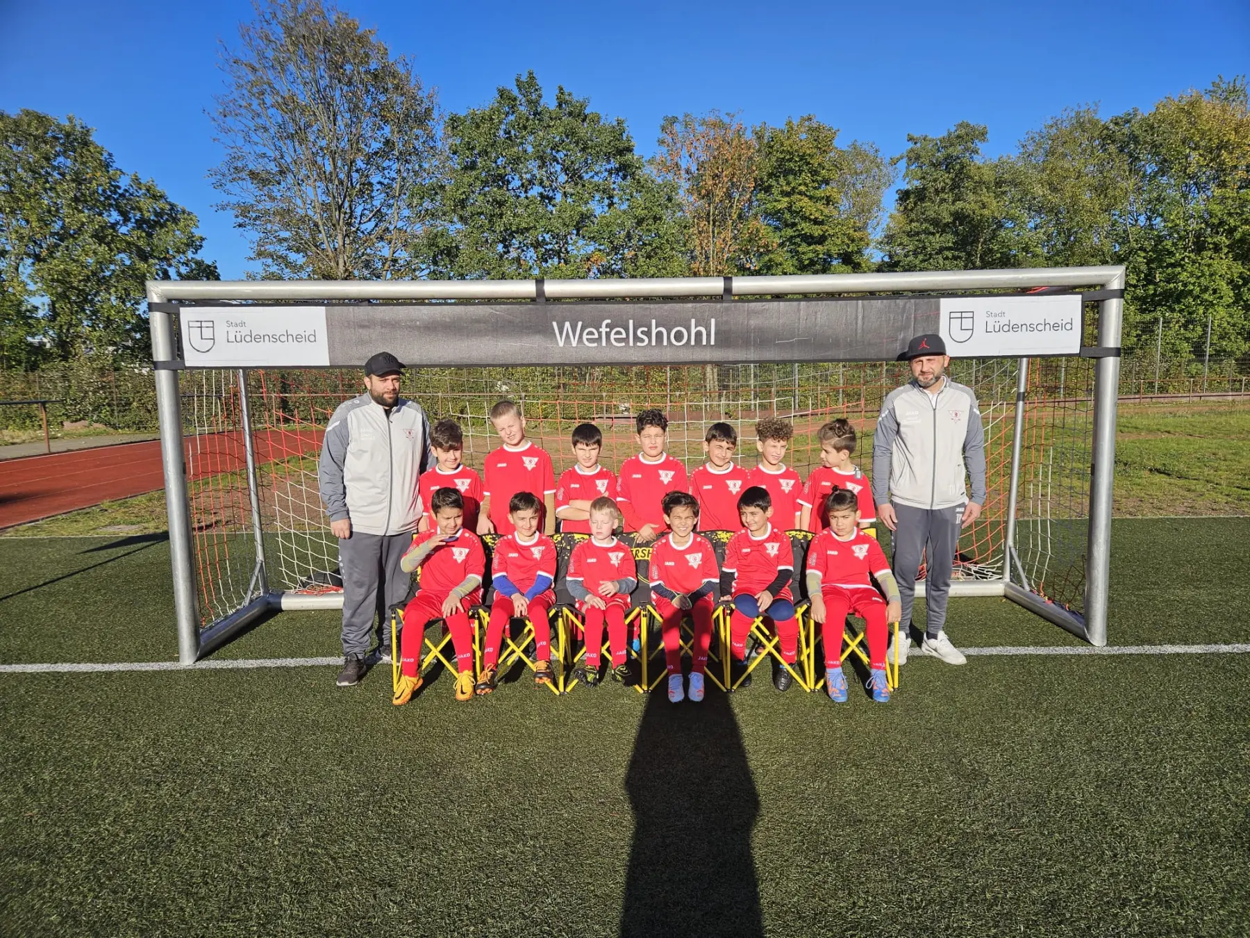 Fußballspieler spielen Fußball